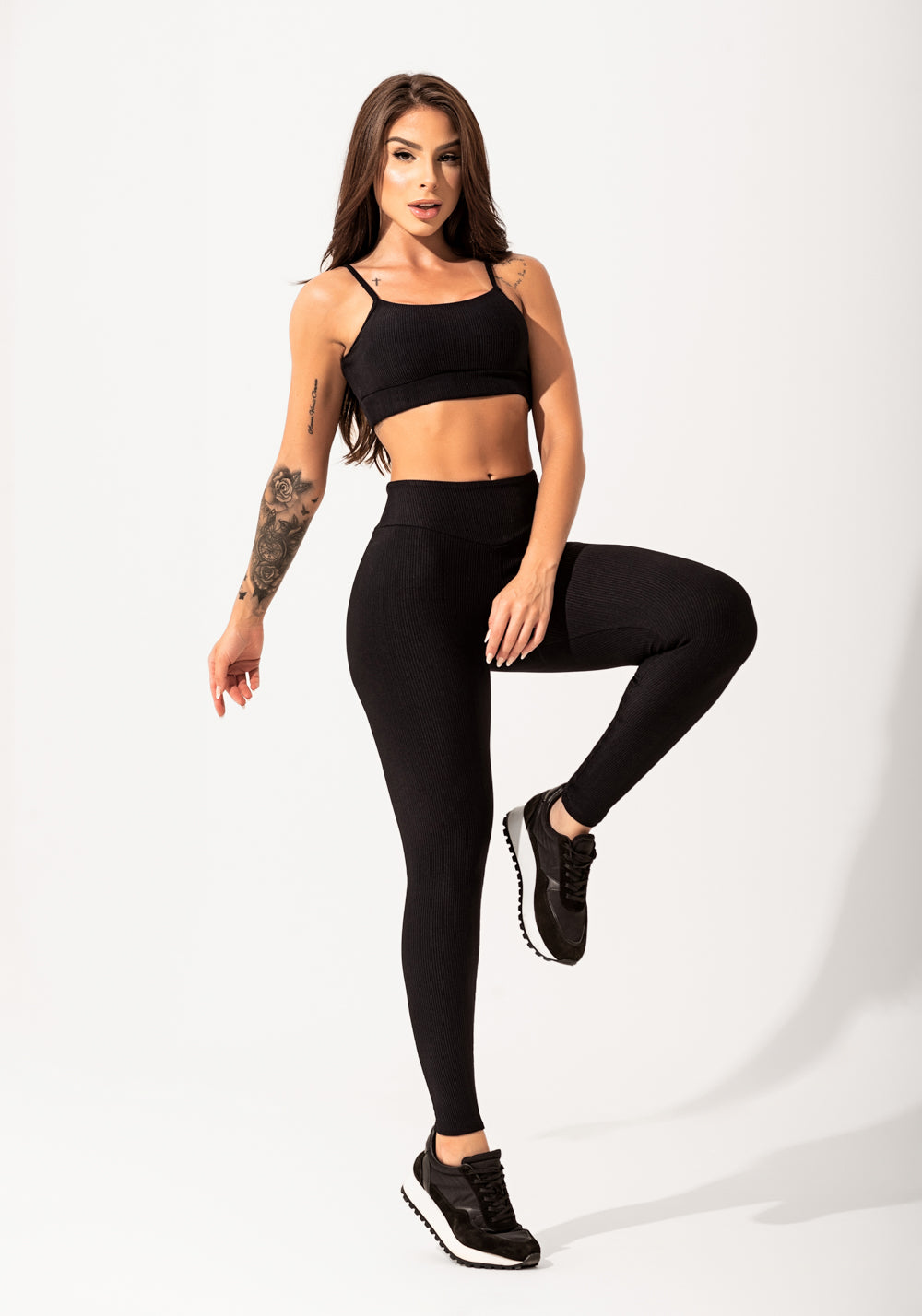Top Fitness Feminino Preto Com Bojo Canelado Elegance Dlk