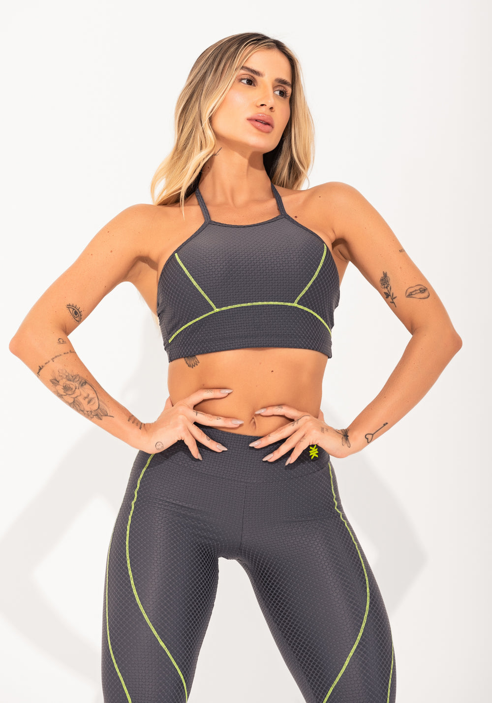Top Fitness Feminino Cinza Texturizado Com Pesponto Elegance Dlk
