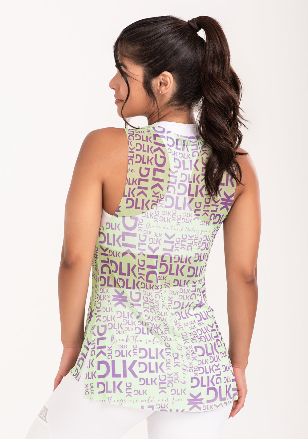 Camiseta De Tule Feminina Estampada Abertura Lateral Frases Verde E Roxo Printed Dlk