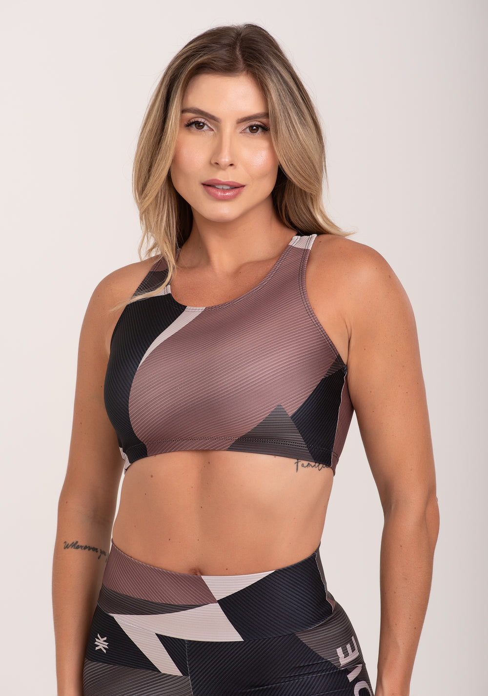 Top Fitness Feminino Nadador Estampado Strip Marrom Printed Dlk