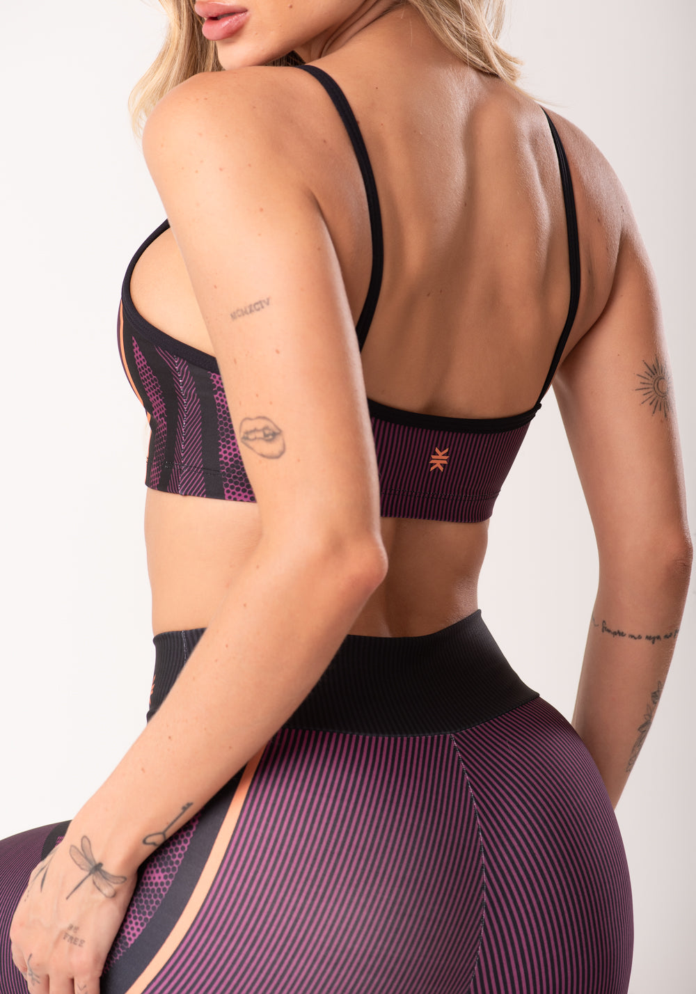 Top Fitness Feminino Com Bojo Estampado Strong Rosa Printed Dlk