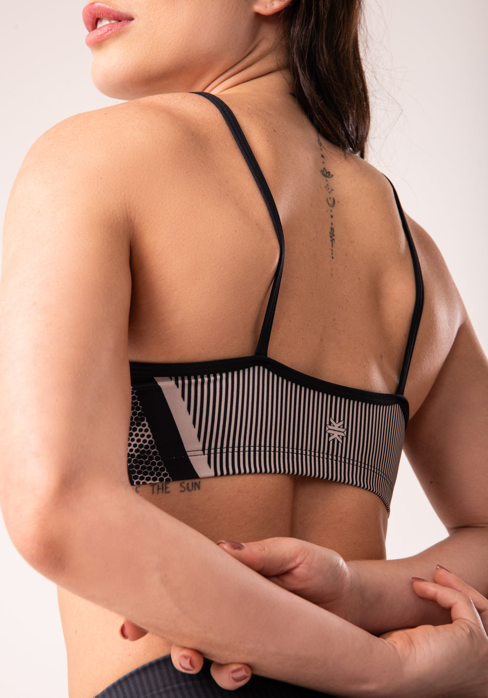 Top Fitness Feminino Com Bojo Estampado Strong Nude Printed Dlk