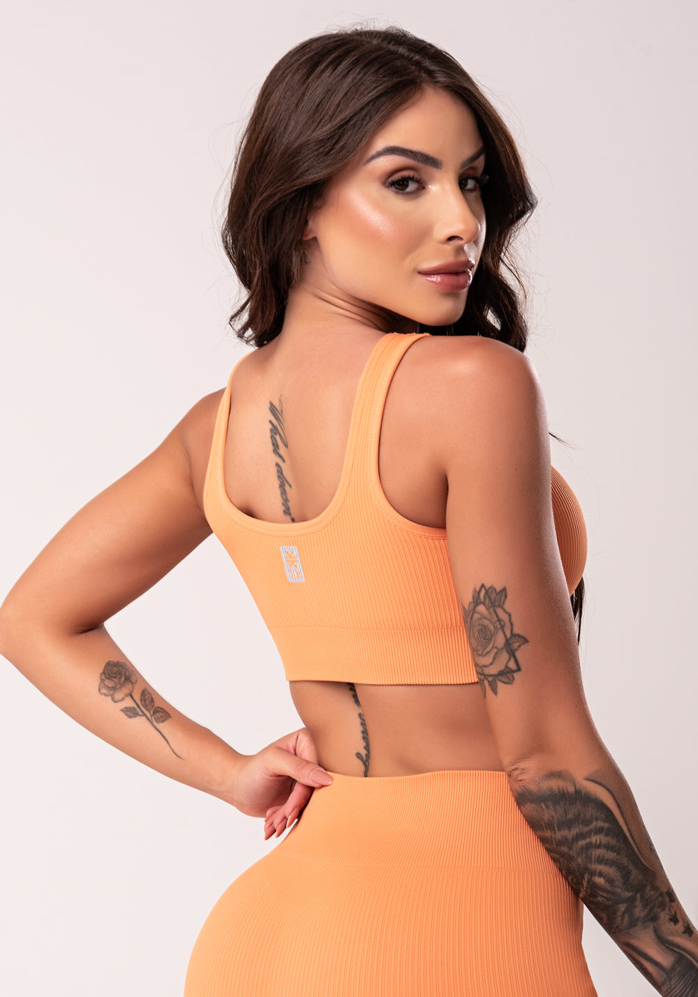 Top Fitness Feminino Laranja Texturizado Com Bojo Seamless Dlk