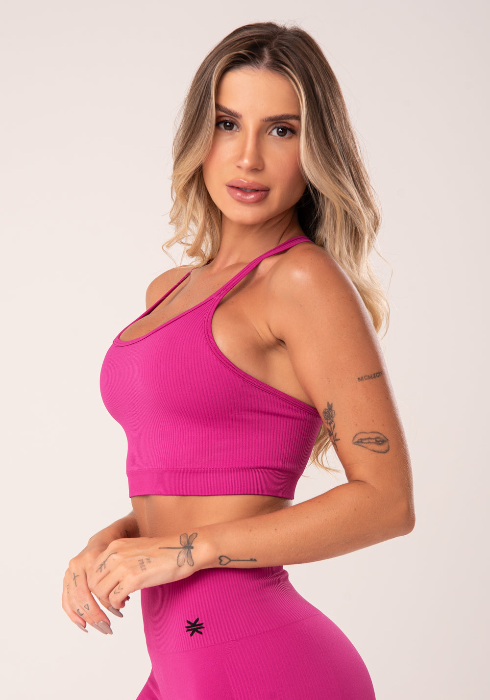 Top Fitness Feminino Fúcsia Canelado Com Alças Duplas Seamless Dlk