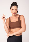 Top Fitness Feminino Marrom Com Recortes E Decote Reto Intense Dlk