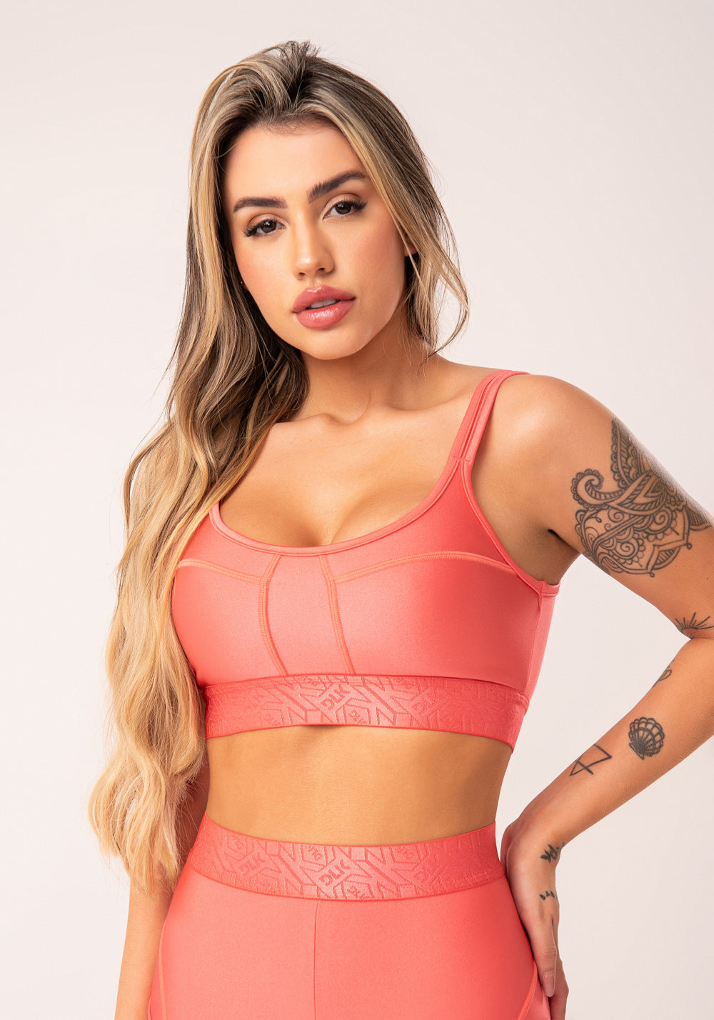 Top Fitness Feminino Coral Com Alças Duplas E Elástico Flow Dlk