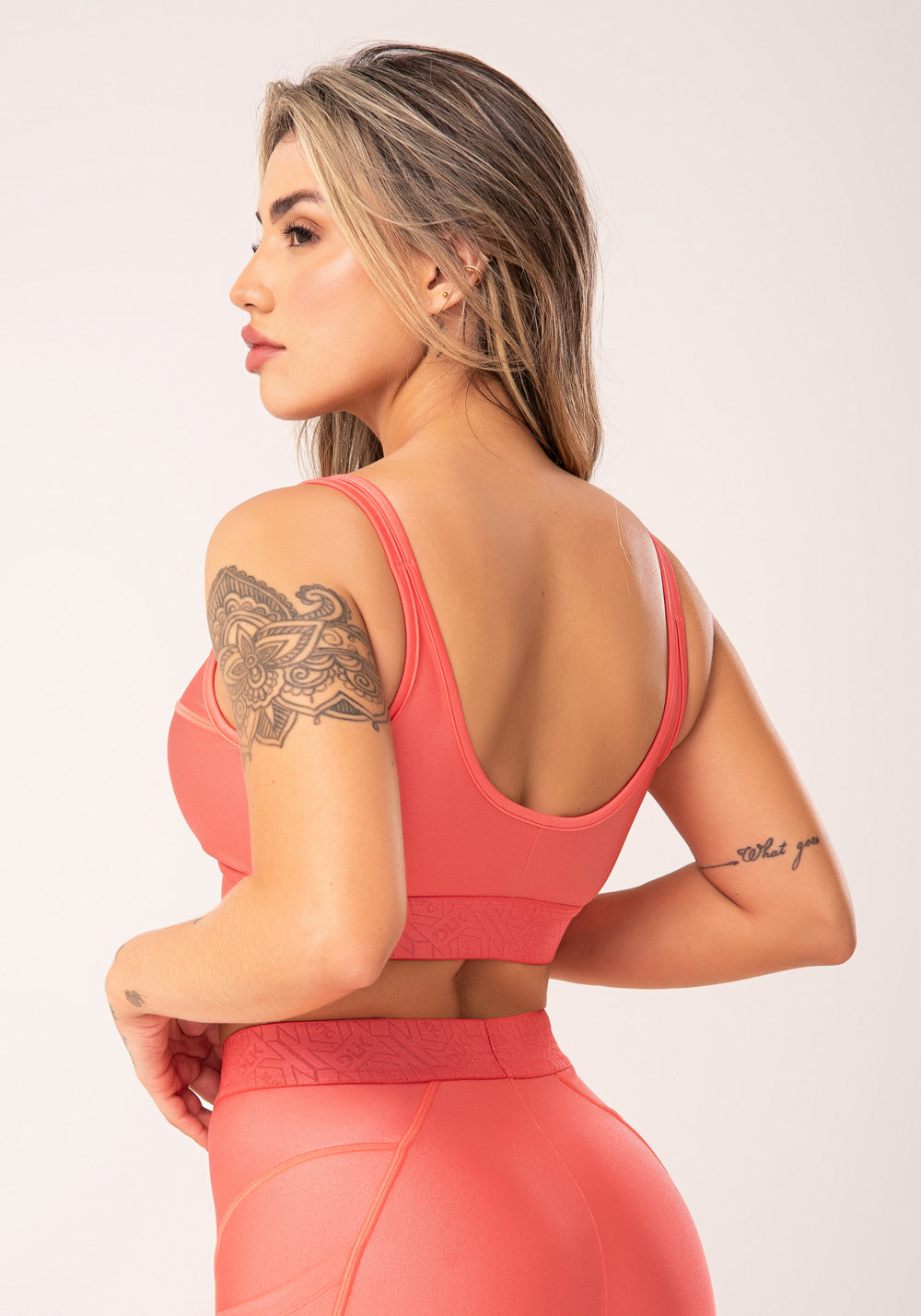 Top Fitness Feminino Coral Com Alças Duplas E Elástico Flow Dlk