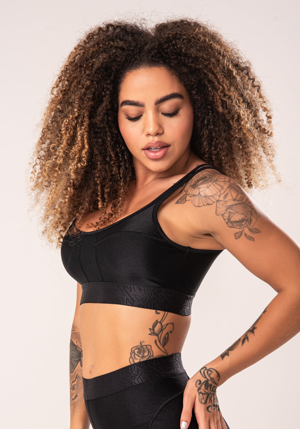 Top Fitness Feminino Preto Com Alças Duplas E Elástico Flow Dlk