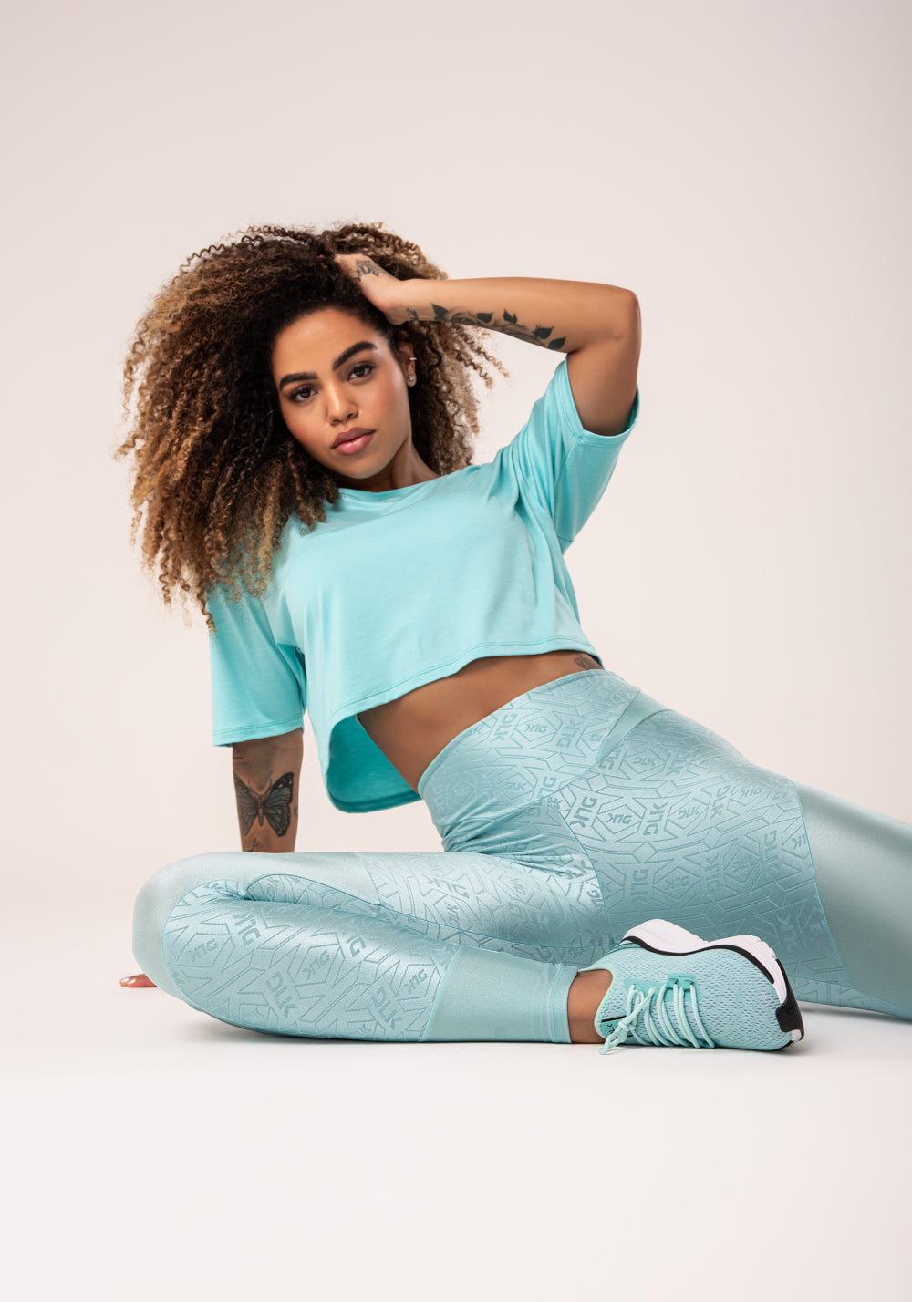 Cropped Feminino Verde Manga Curta Flow Dlk