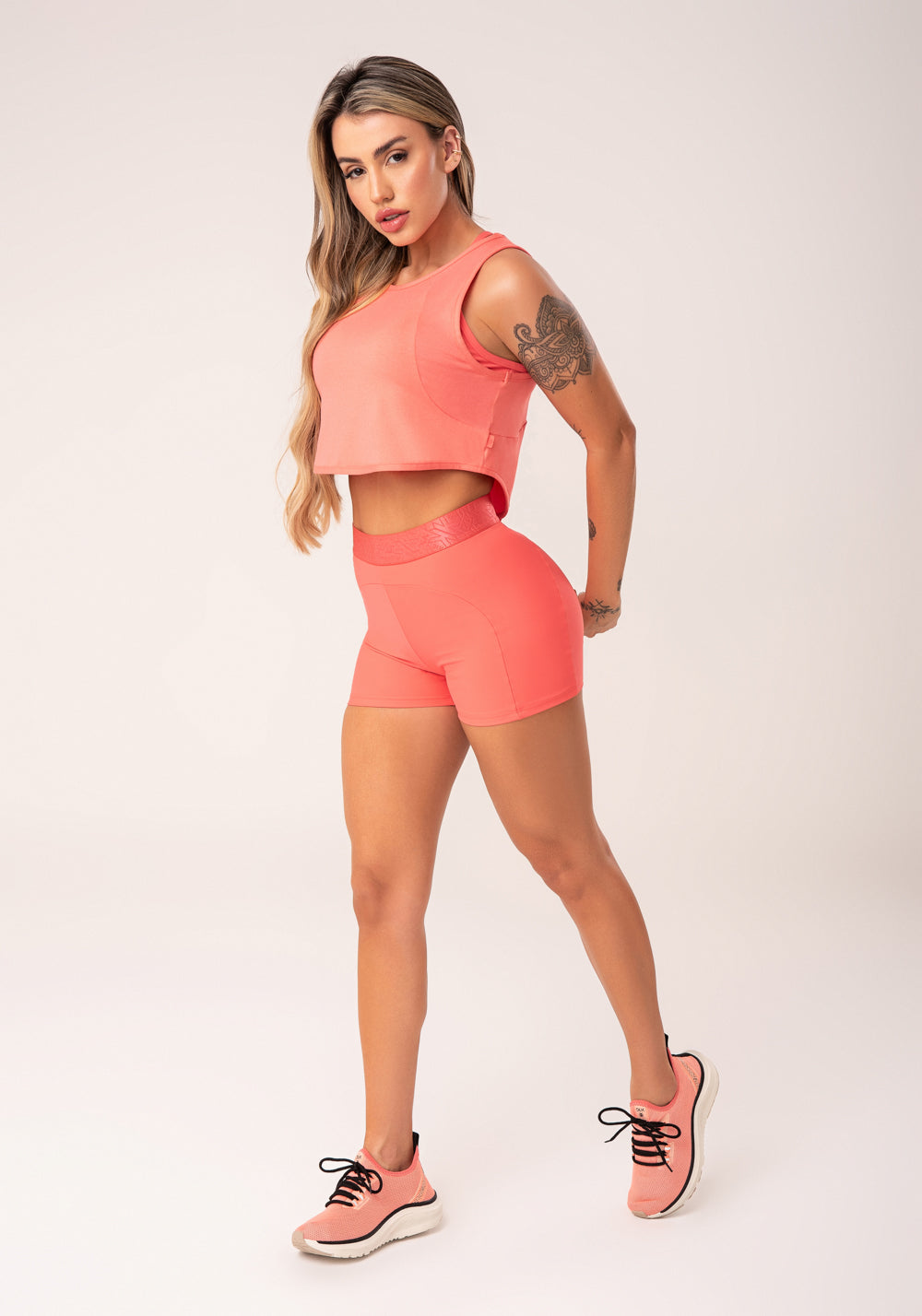 Cropped Feminino Coral Com Recortes Flow Dlk
