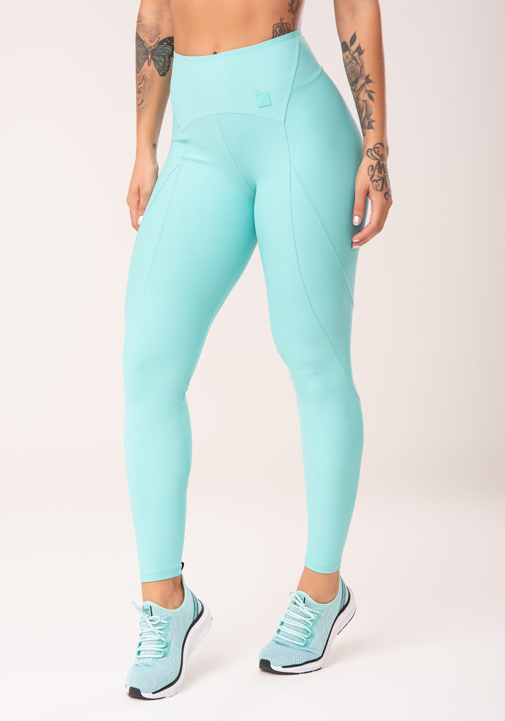 Legging Fitness Feminina Verde Com Recortes E Pesponto Flow Dlk