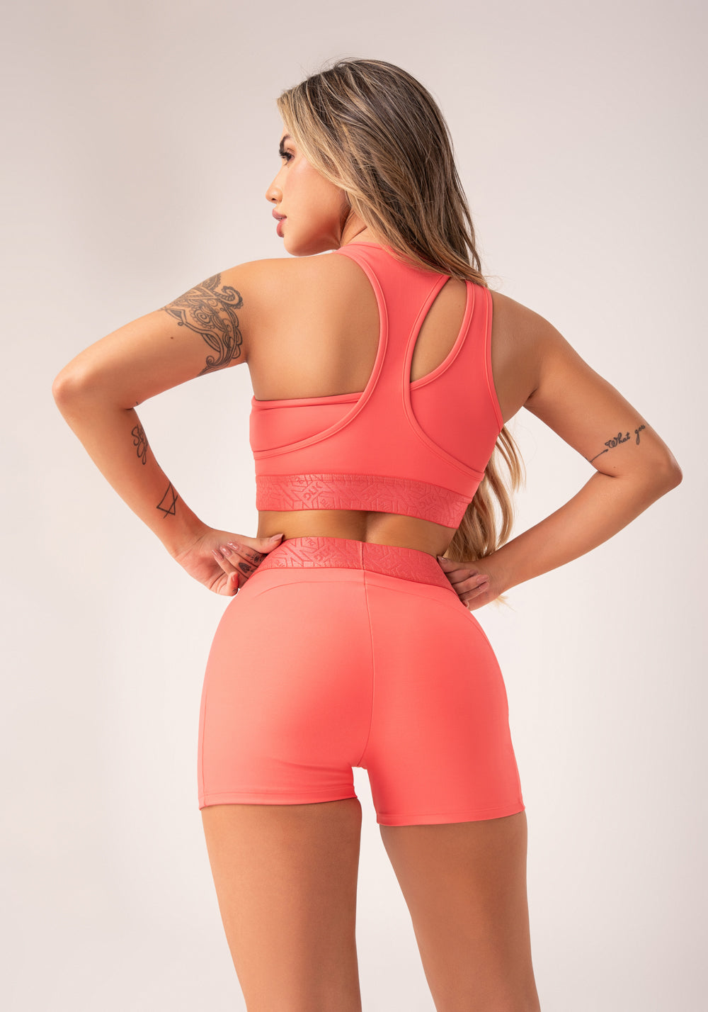 Top Fitness Feminino Coral Assimétrico Com Elástico Flow Dlk