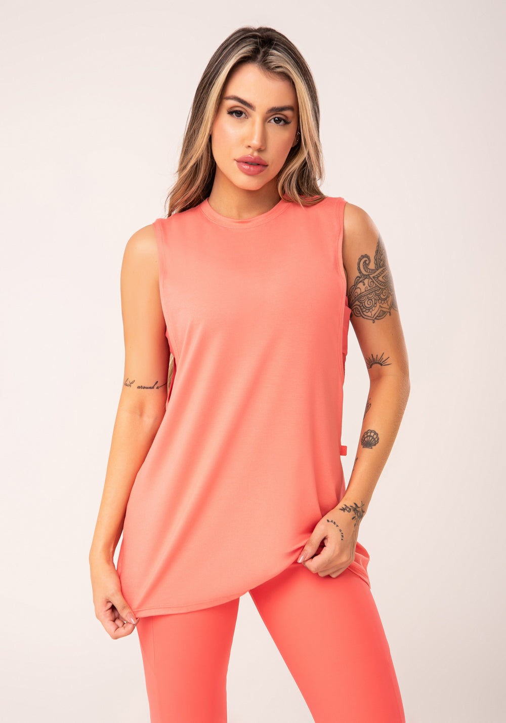 Camiseta Fitness Feminina Coral Maxi Cava Flow Dlk