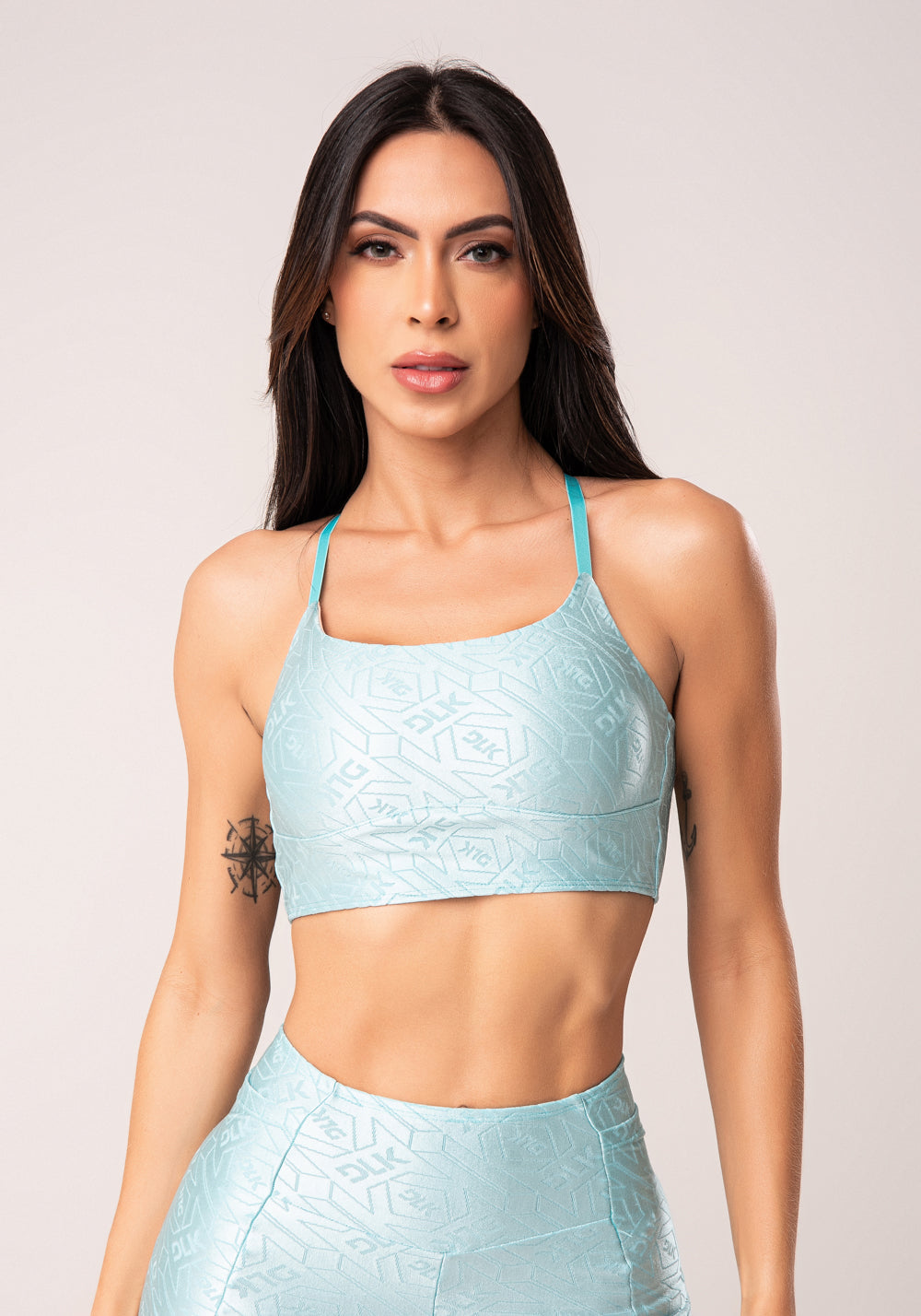 Top Fitness Feminino Verde Logomania Com Alças Cruzadas Flow Dlk