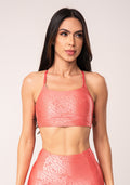 Top Fitness Feminino Coral Logomania Com Alças Cruzadas Flow Dlk