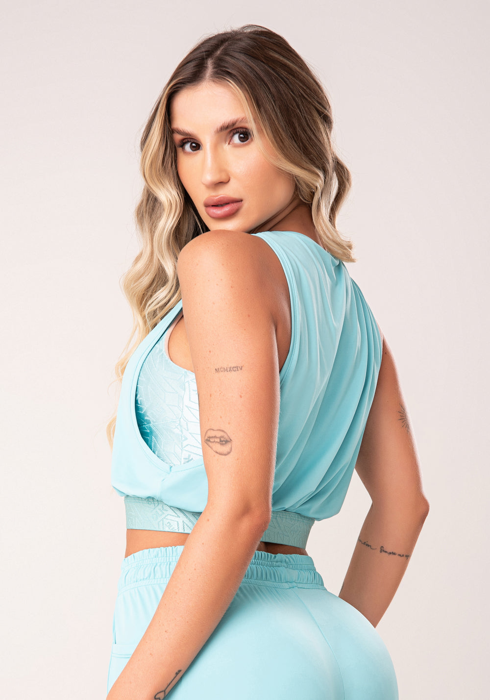 Cropped Verde Maxi Cava Com Elástico Flow Dlk