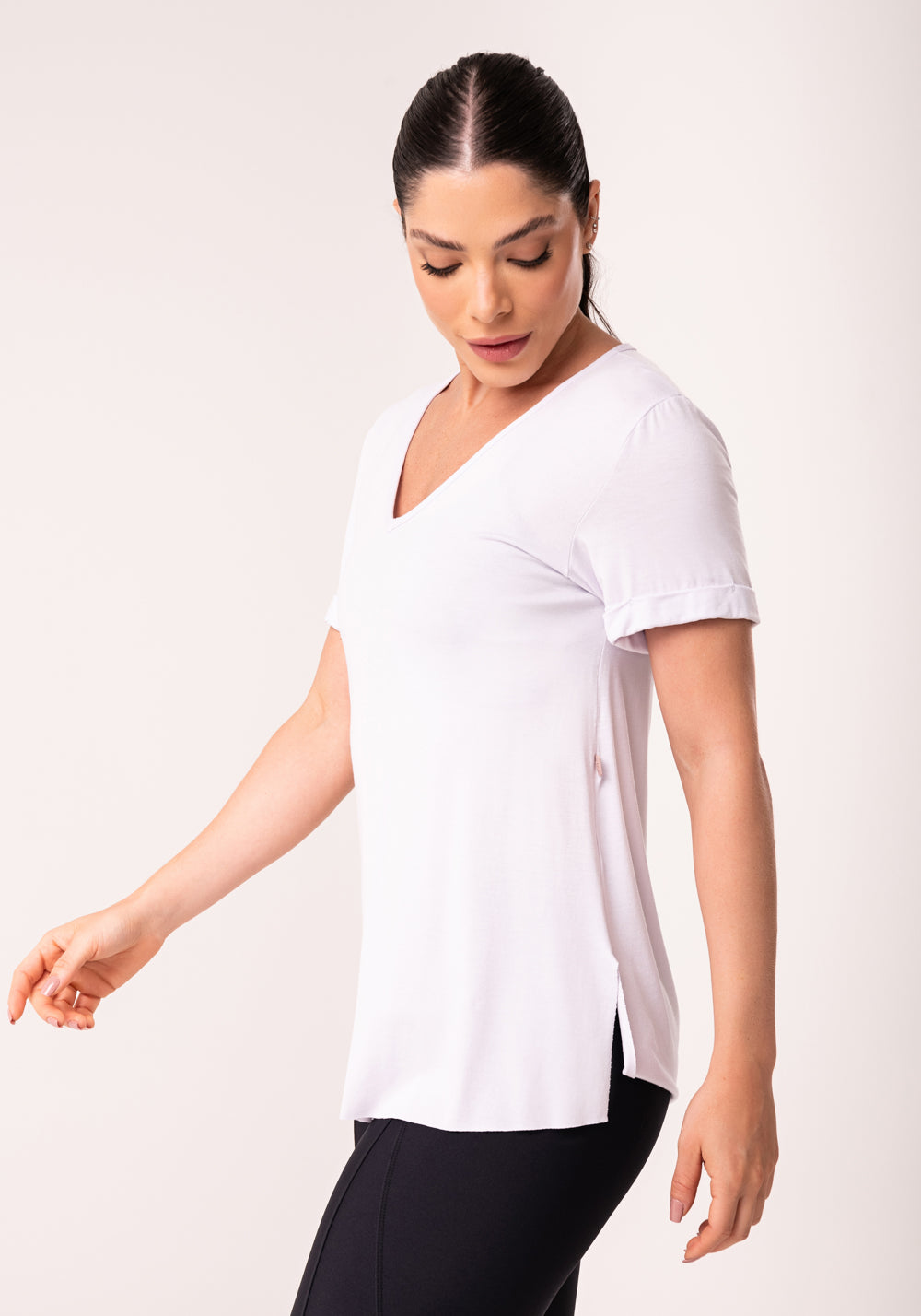 Blusa Fitness Feminina Branco Decote V Flow Dlk