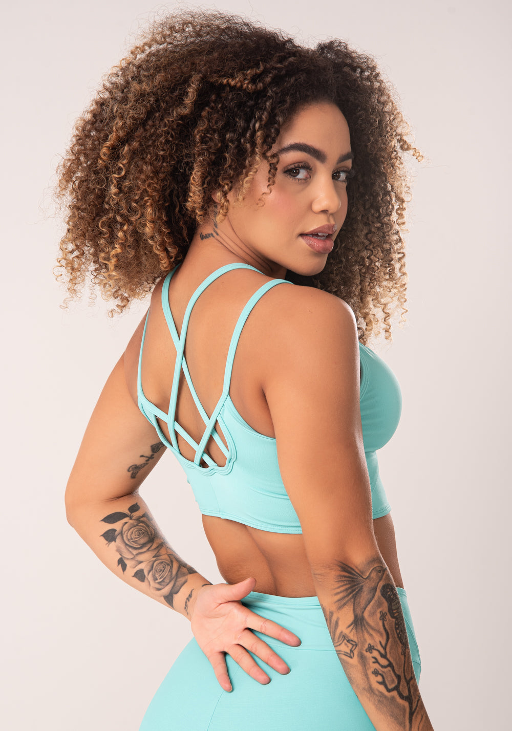 Top Fitness Feminino Verde Cut-out Com Decote Franzido Flow Dlk