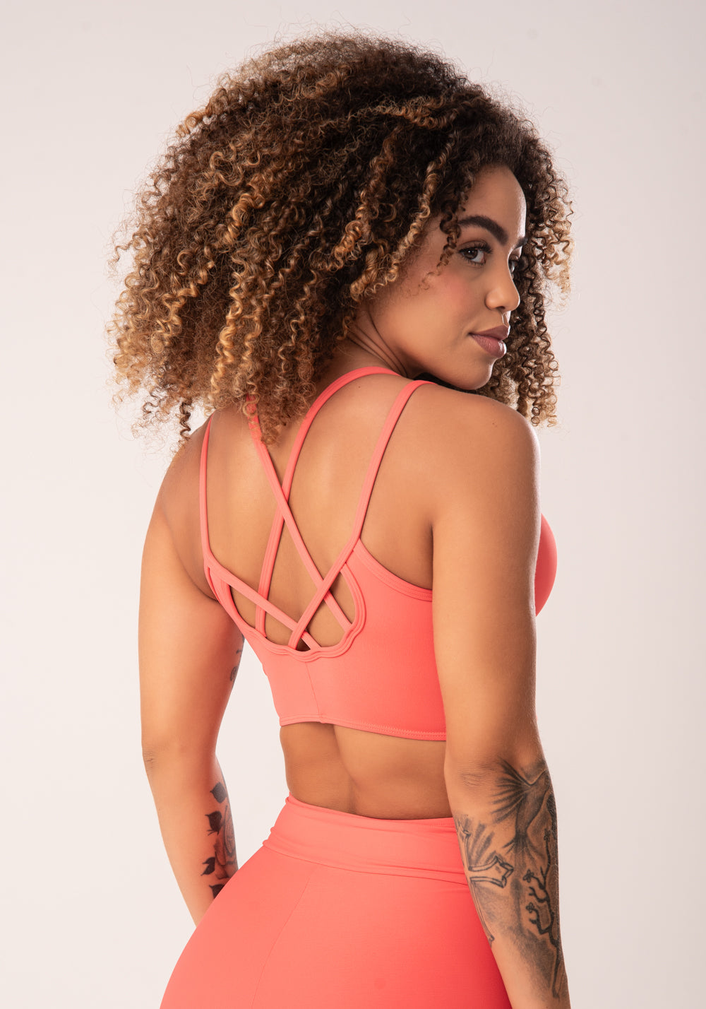 Top Fitness Feminino Coral Cut-out com Decote Franzido Flow Dlk