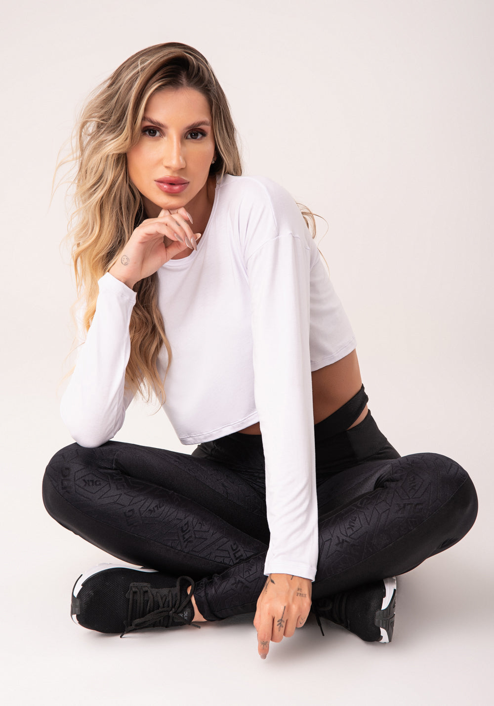 Cropped Branco Manga Longa Flow Dlk