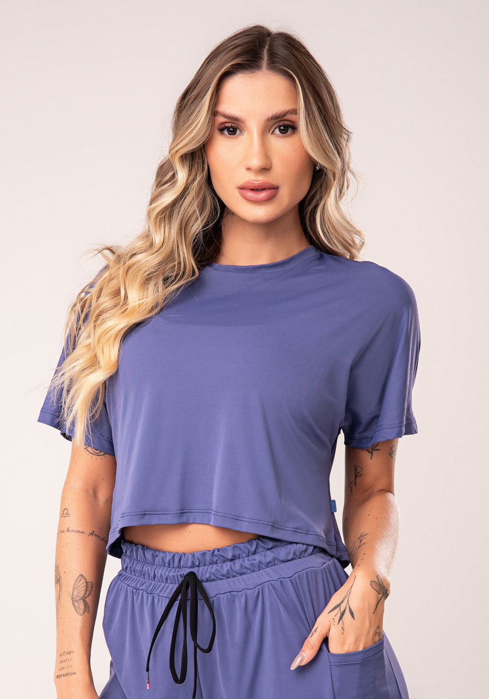 Cropped Feminino Azul Com Fenda Nas Costas Flow Dlk