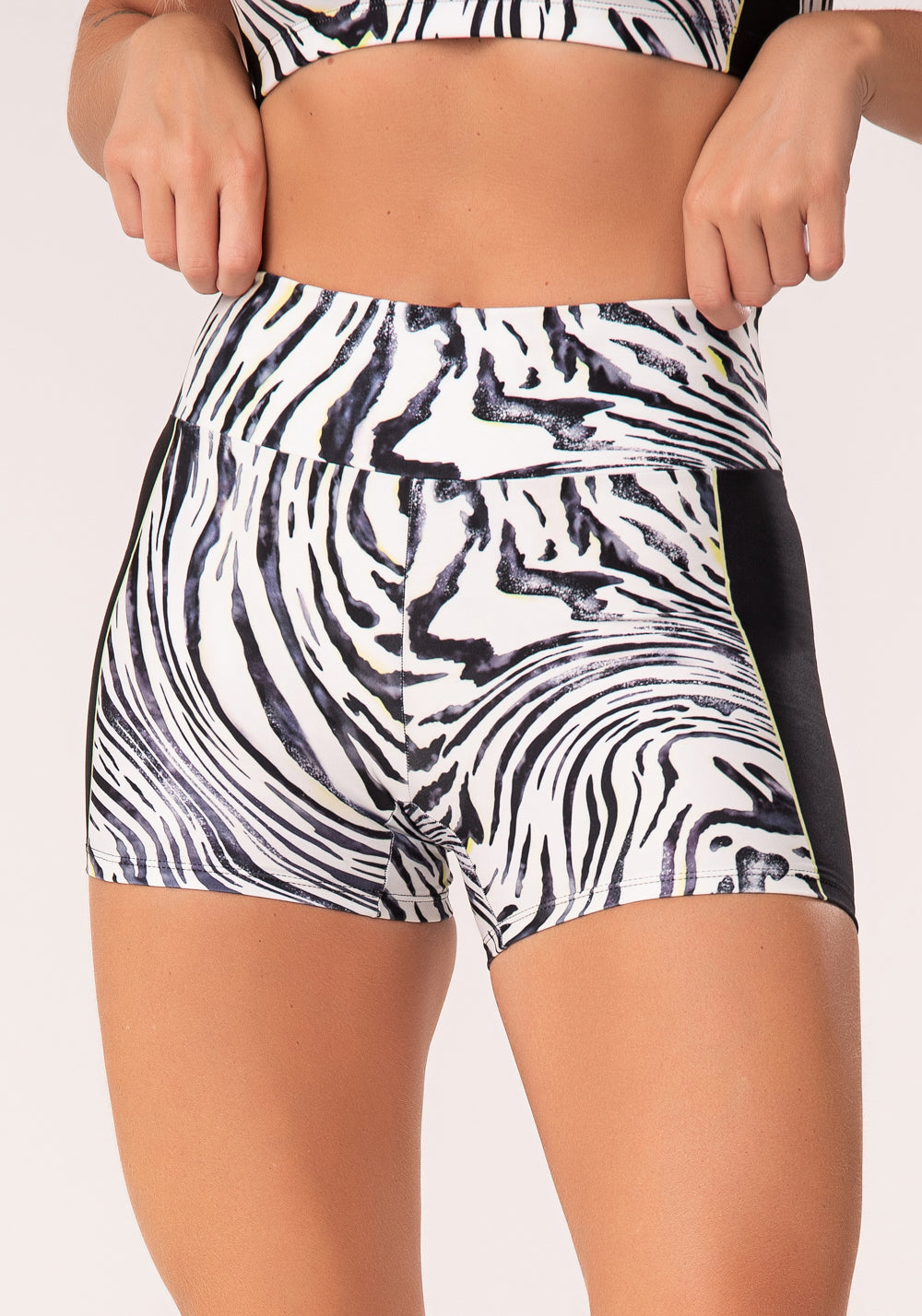 Short Fitness Feminino Estampado Animal Print Verde Neon Printed Dlk
