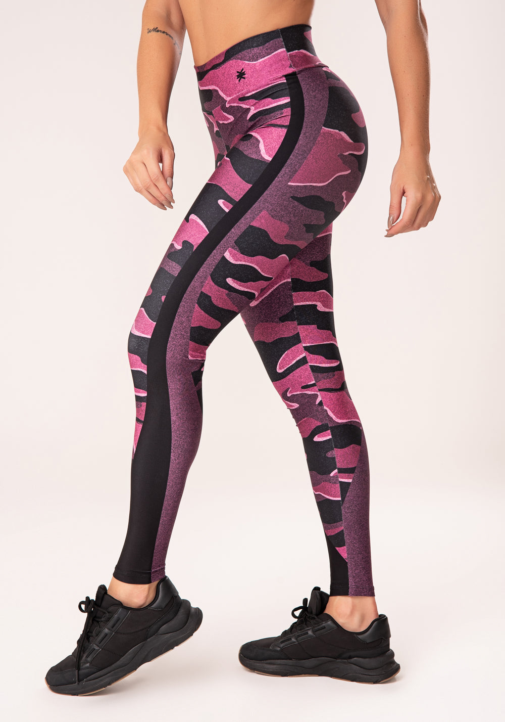 Legging Fitness Feminina Estampada Camuflado Rosa E Preto Printed Dlk