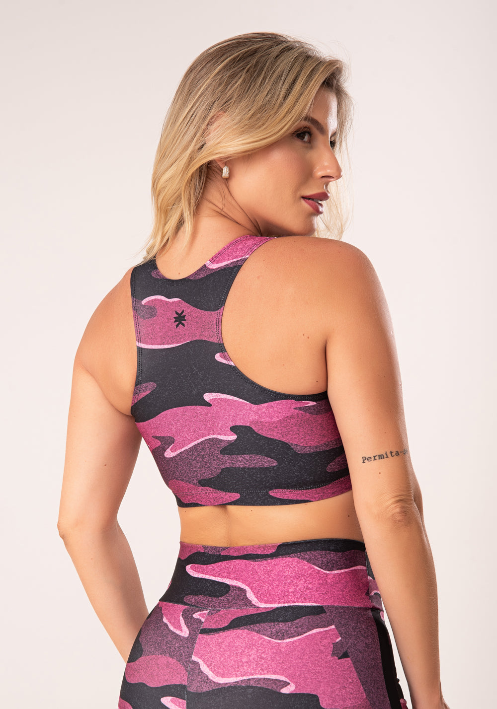 Top Fitness Feminino Nadador Estampado Camuflado Rosa E Preto Printed Dlk