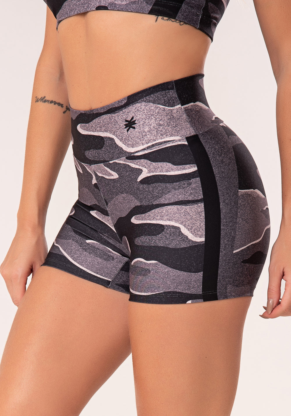 Short Fitness Feminino Estampado Camuflado Nude Printed Dlk