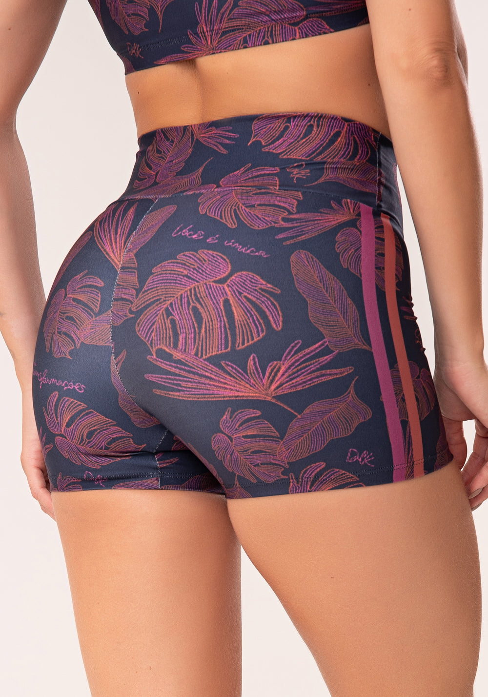 Short Fitness Feminino Estampado Folhagens Bordadas Printed Dlk