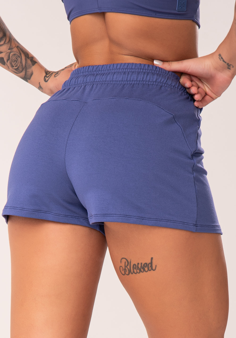 Short Feminino Azul Moletinho Com Fenda Flow Dlk