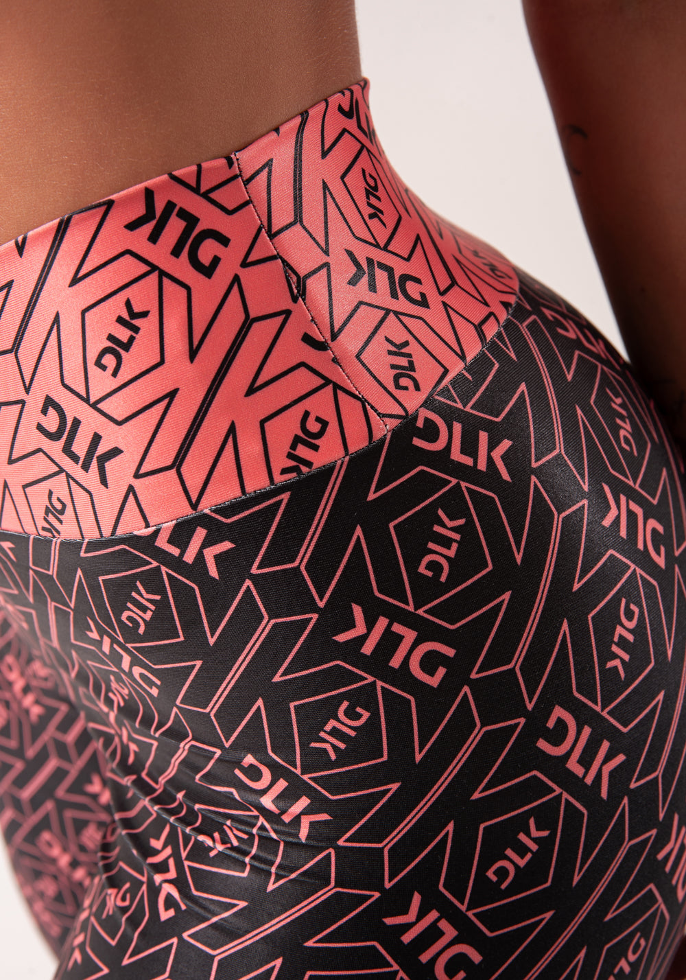 Legging Fitness Feminina Coral E Preto Logomania Flow Dlk