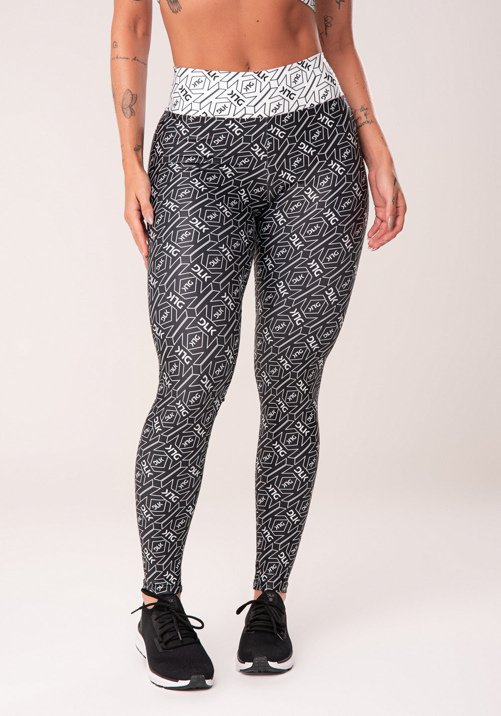 Legging Fitness Feminina Branco E Preto Logomania Flow Dlk