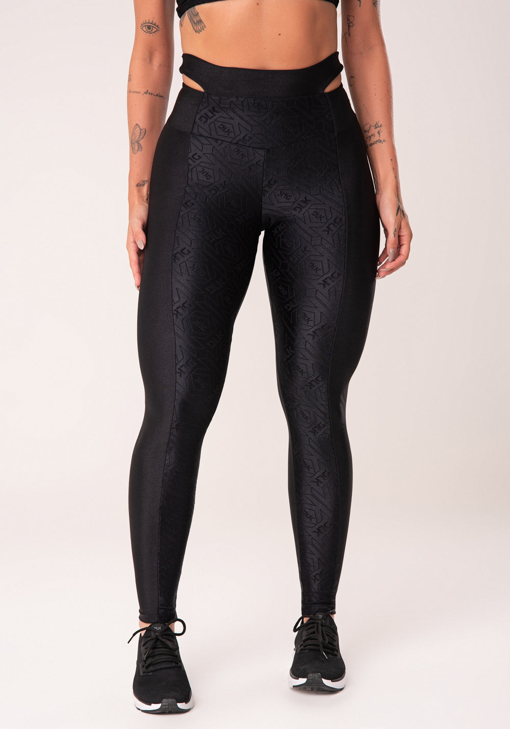 Legging Fitness Feminina Preto Logomania Cut-out Com Recortes Flow Dlk
