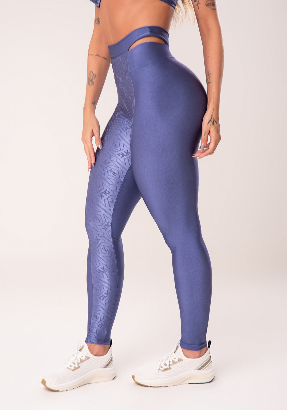 Legging Fitness Feminina Azul Logomania Cut-out Com Recortes Flow Dlk