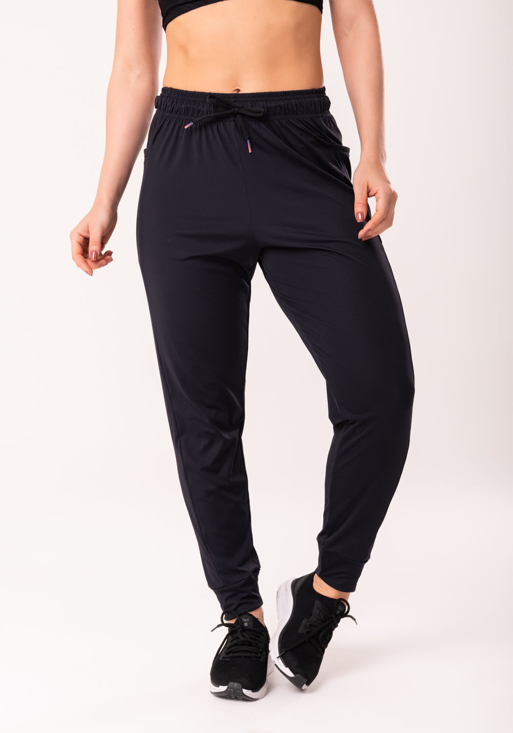 Calça Jogger Feminina Preto Com Bolso Flow Dlk