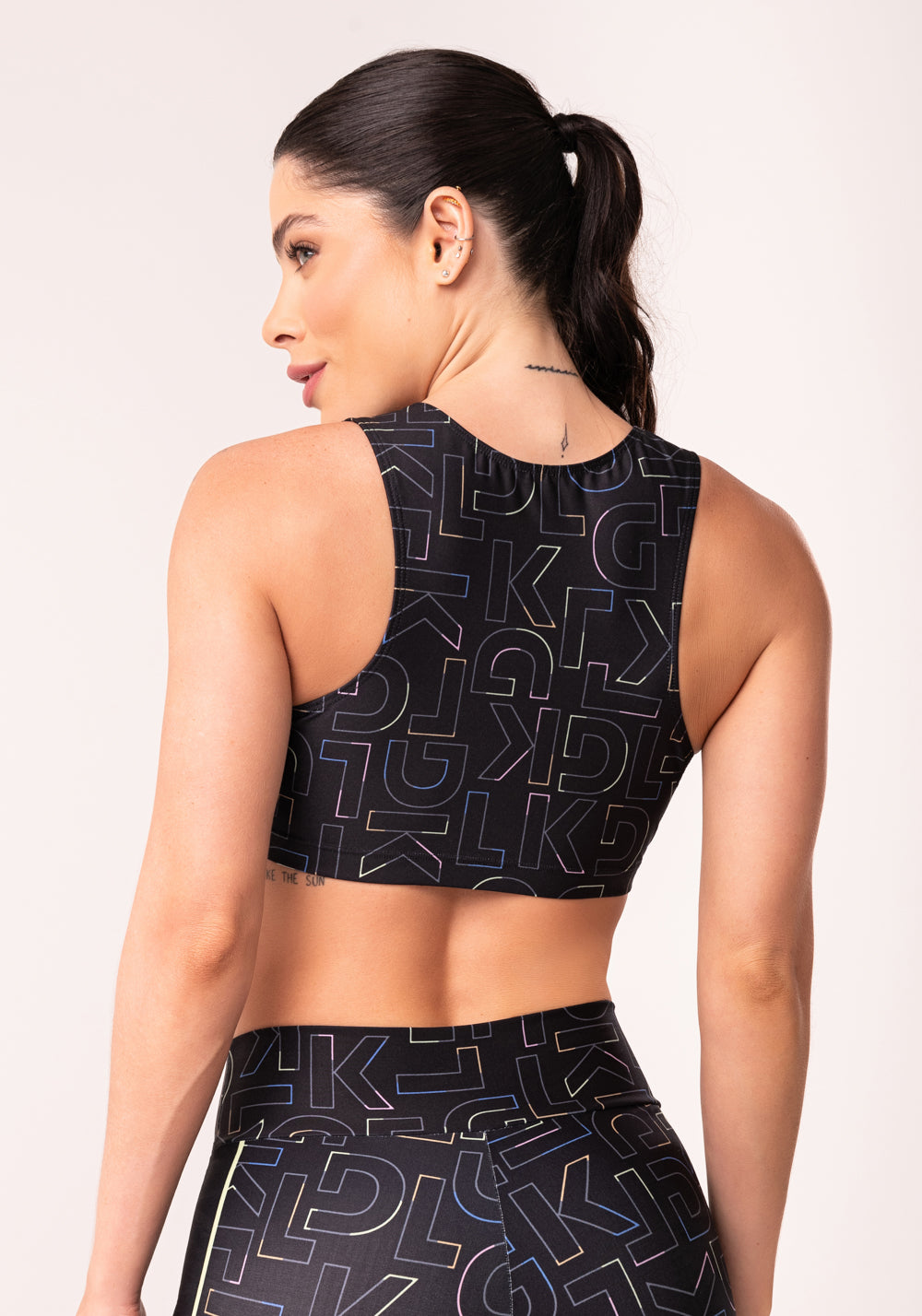 Top Fitness Feminino Estampado Logomania Colorido Printed Dlk