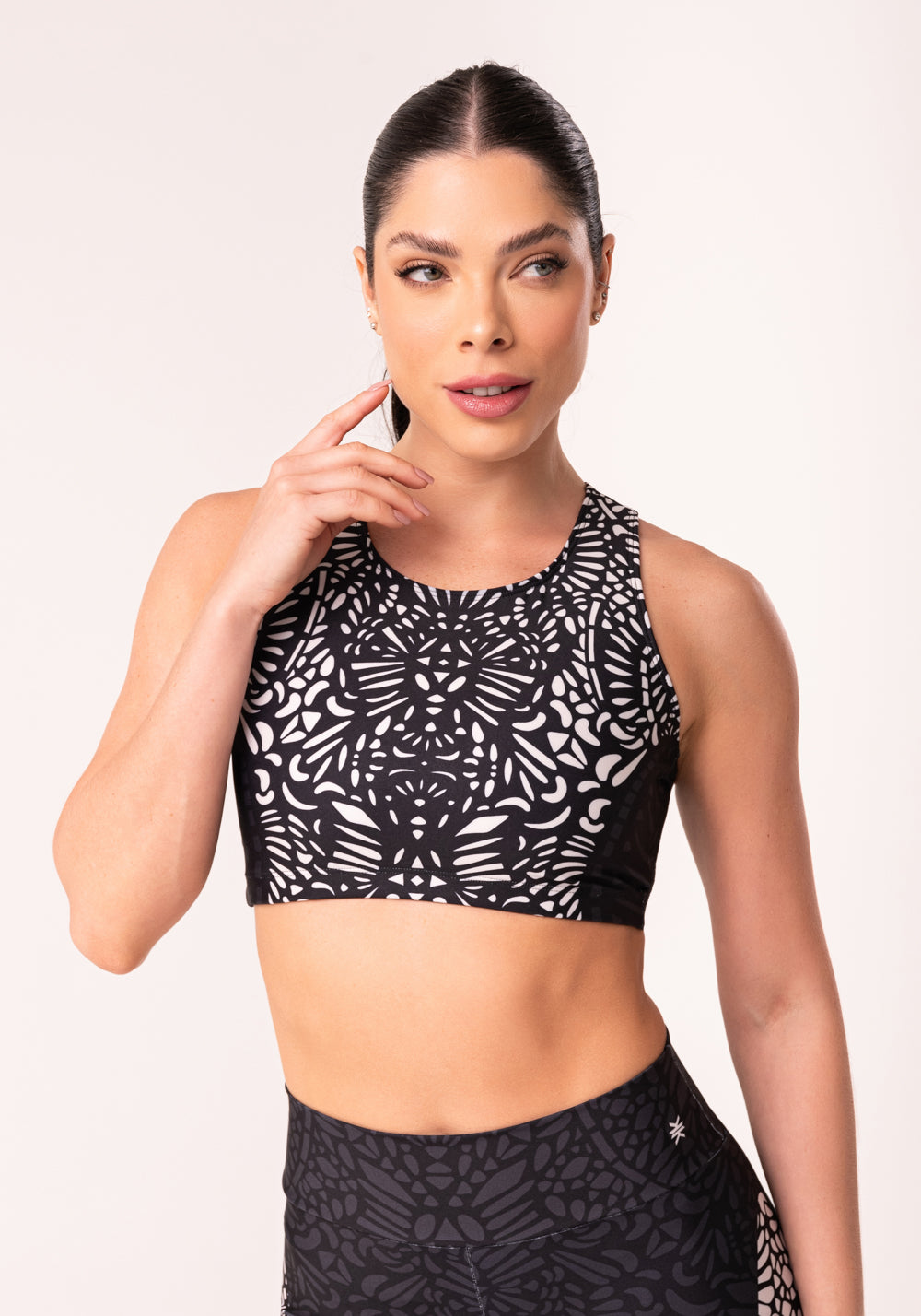 Top Fitness Feminino Nadador Arabesco Preto E Nude Printed Dlk