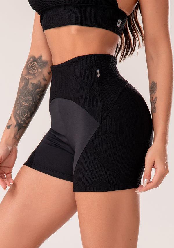 Short Fitness Feminino Preto Com Recortes Texturizados Harmony Dlk