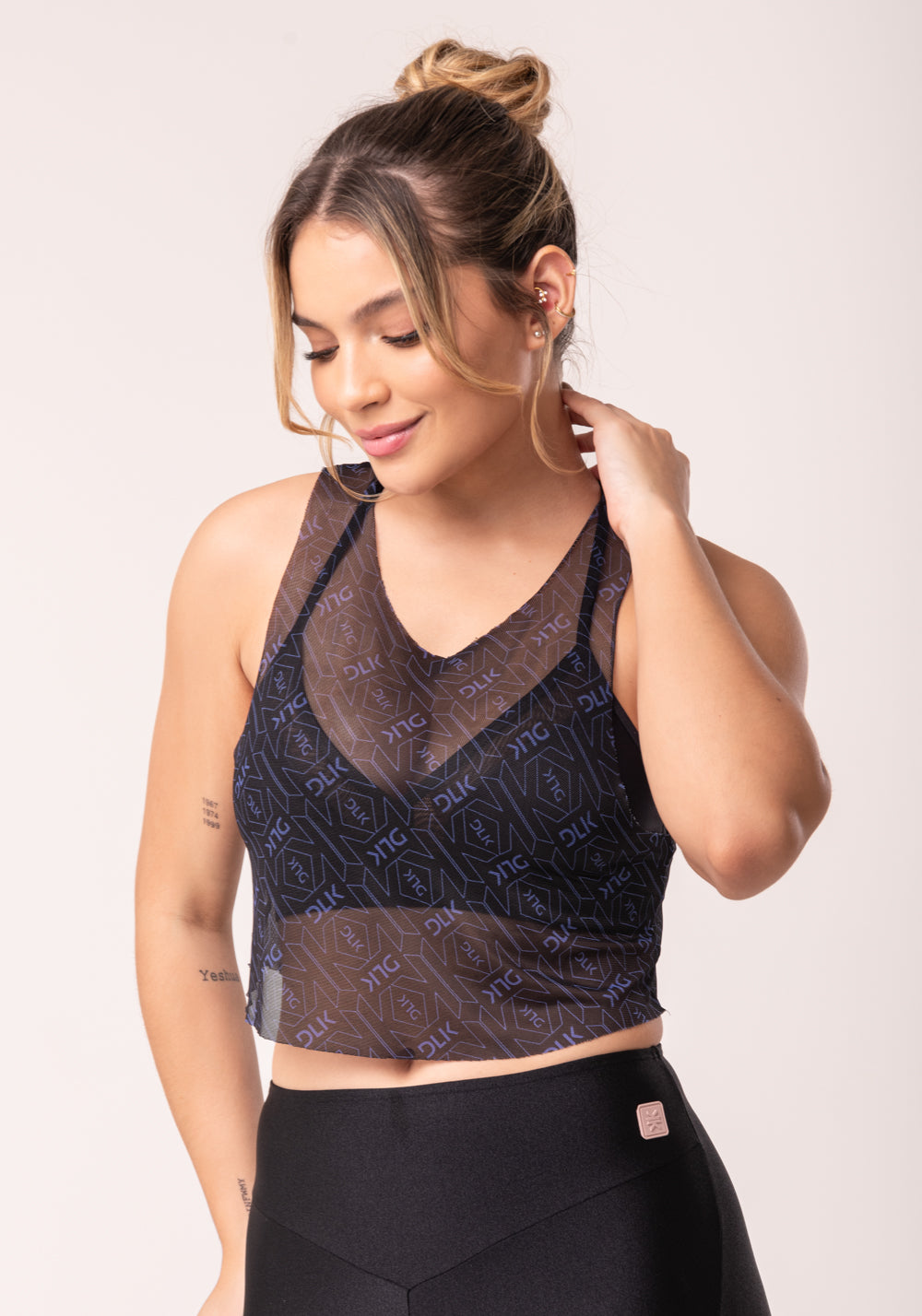 Cropped De Tule Feminino Preto E Azul Logomania Flow Dlk