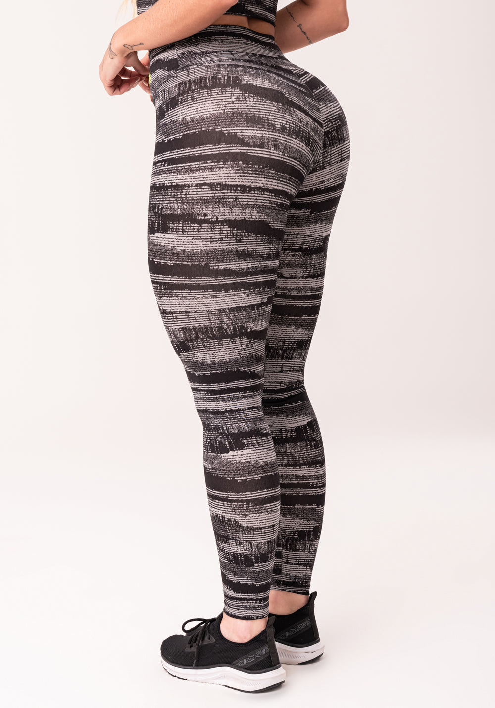 Legging Fitness Feminina Cinza Estampada Disruption Euphoria Dlk