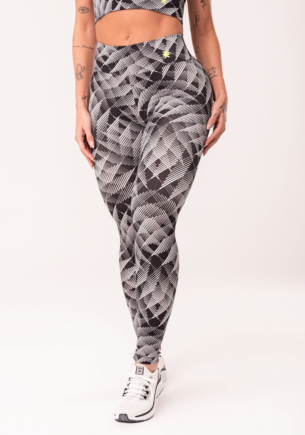 Legging Fitness Feminina Cinza Estampada Abstract Lines Euphoria Dlk