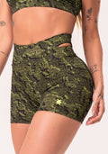 Short Fitness Feminino Neon Com Detalhe Vazado Estampado Camouflage Euphoria Dlk