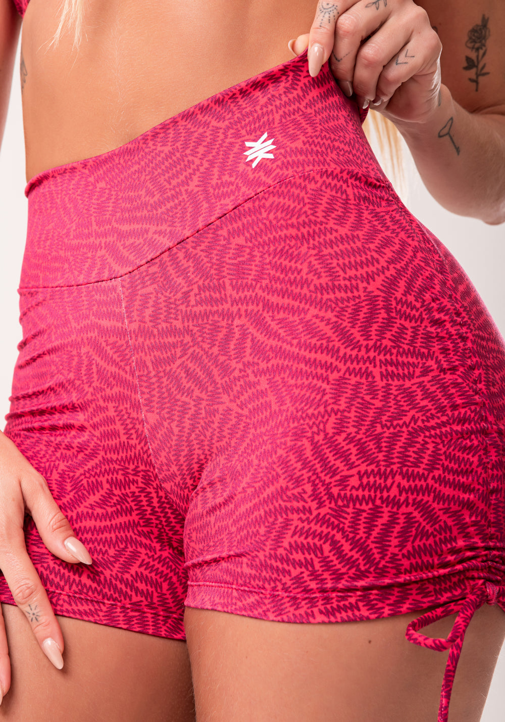 Short Fitness Feminino Pink Com Franzido Estampado Zig Zag Euphoria Dlk