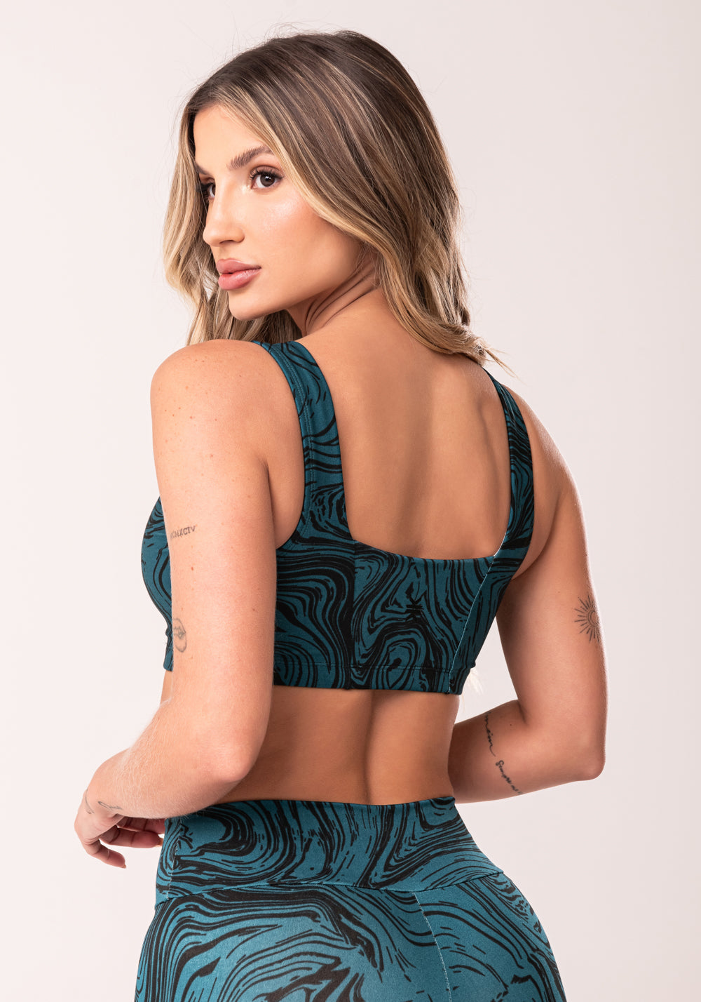 Top Fitness Feminino Petróleo Decote Reto Estampado Abstract Duo Euphoria Dlk