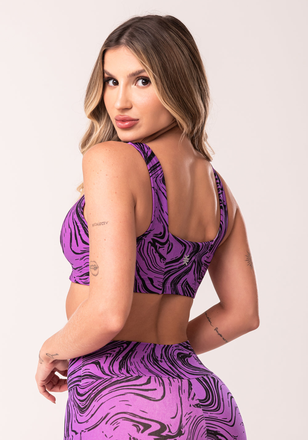 Top Fitness Feminino Rosa Decote Reto Estampado Abstract Duo Euphoria Dlk