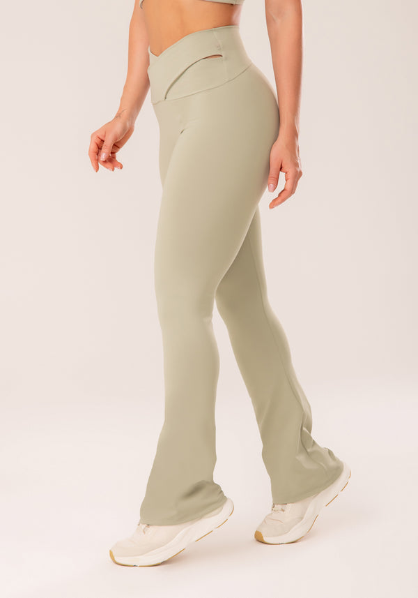Calça Flare Oliva Cós Transpassado Harmony Dlk