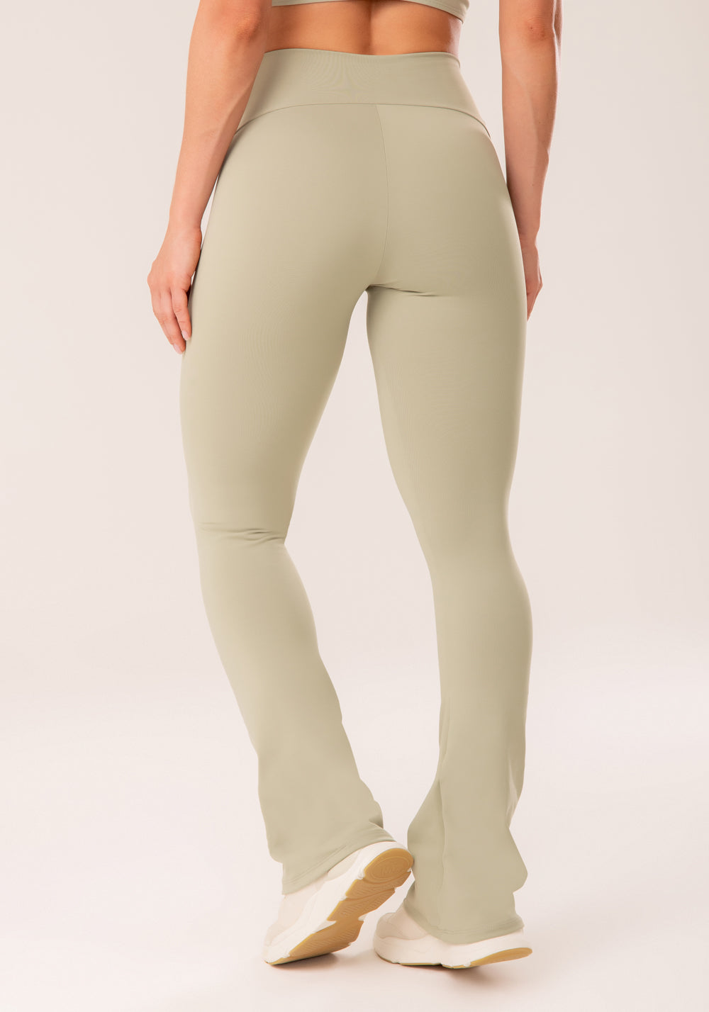 Calça Flare Oliva Cós Transpassado Harmony Dlk