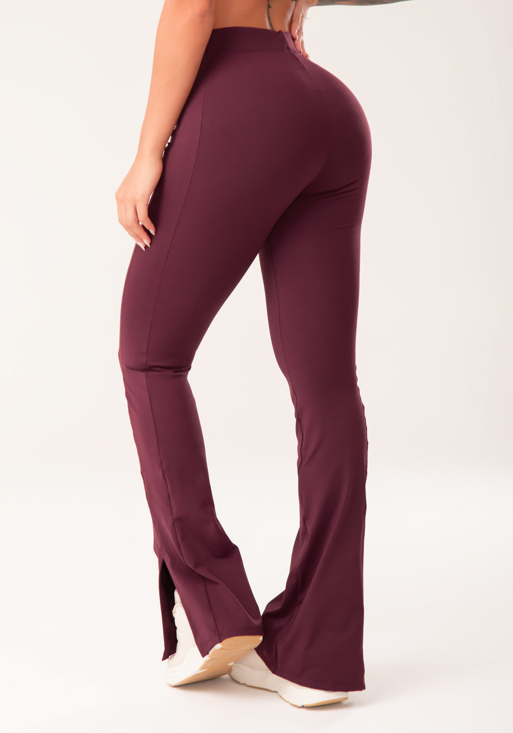Calça Flare Feminina Vinho Com Fenda Harmony Dlk