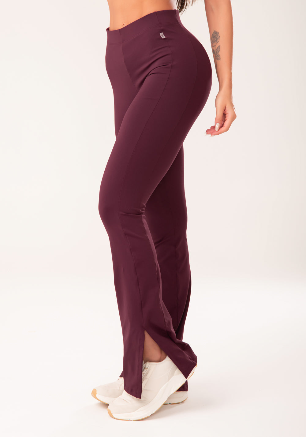 Calça Flare Feminina Vinho Com Fenda Harmony Dlk